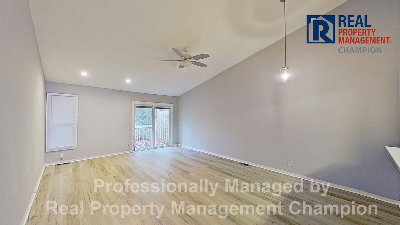 6360 Pine Grove Dr - Photo 3 of 15