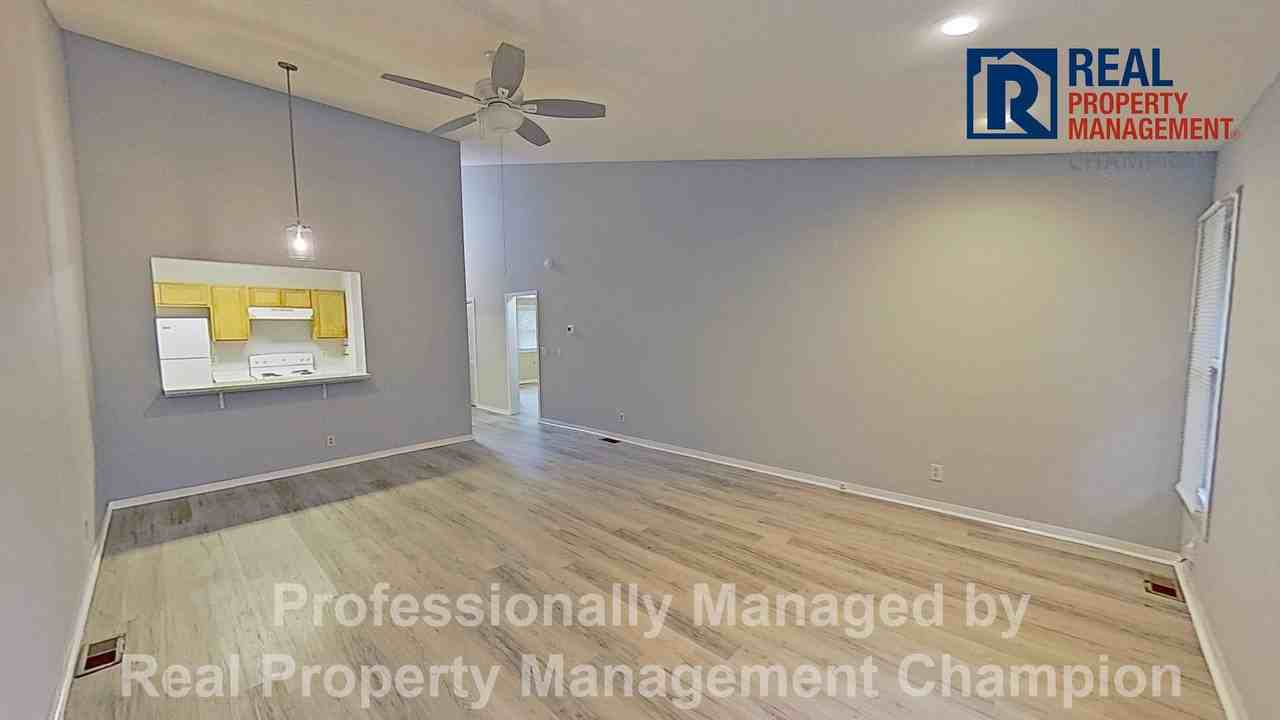 6360 Pine Grove Dr - Photo 4 of 15