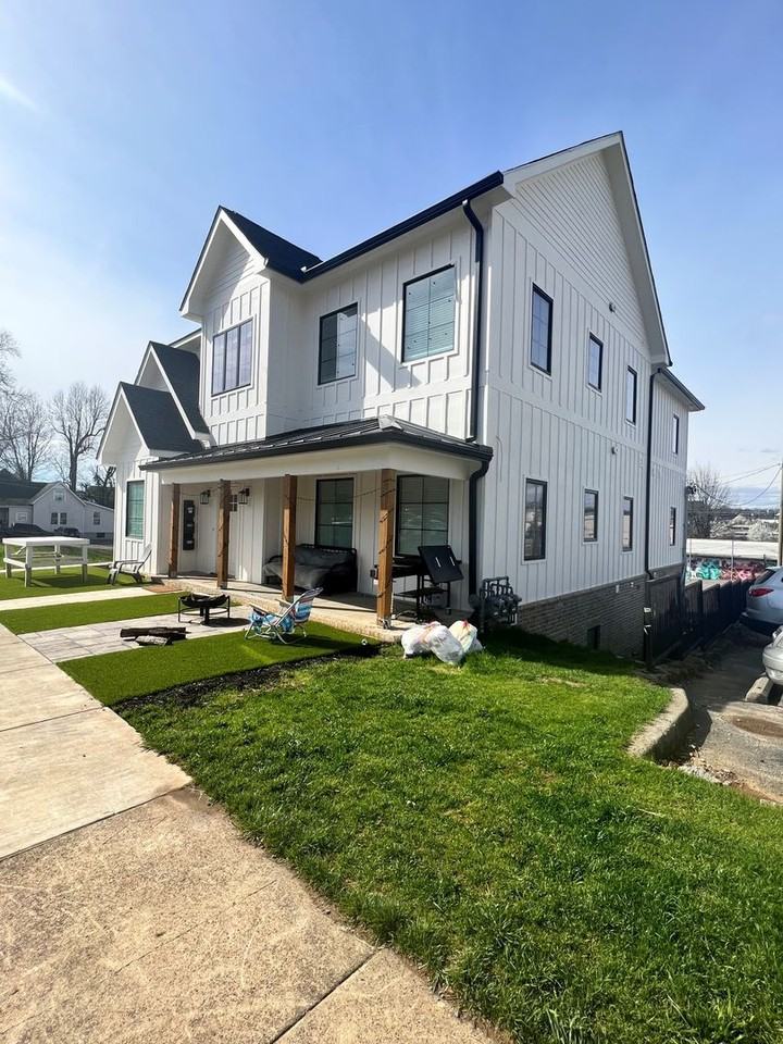 1915 Forest Ave - Photo 2 of 26