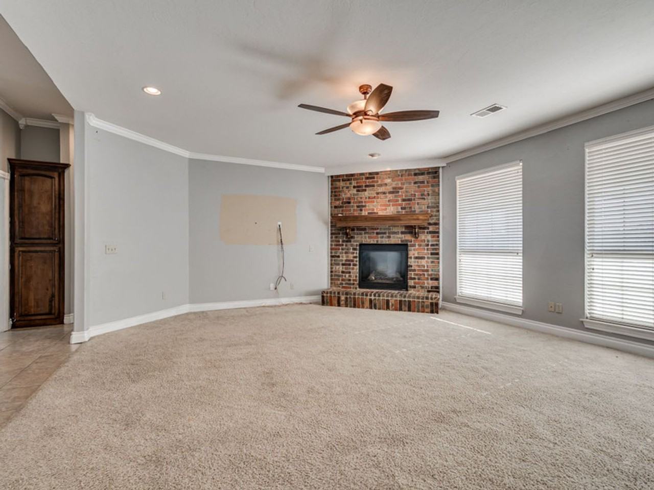 10920 Blue Sky Dr - Photo 4 of 21