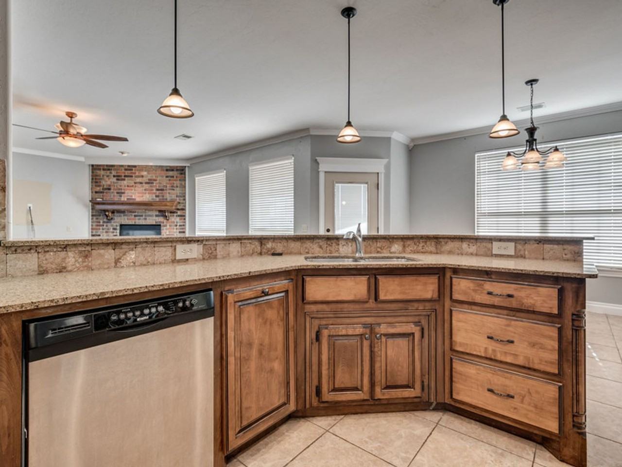 10920 Blue Sky Dr - Photo 7 of 21