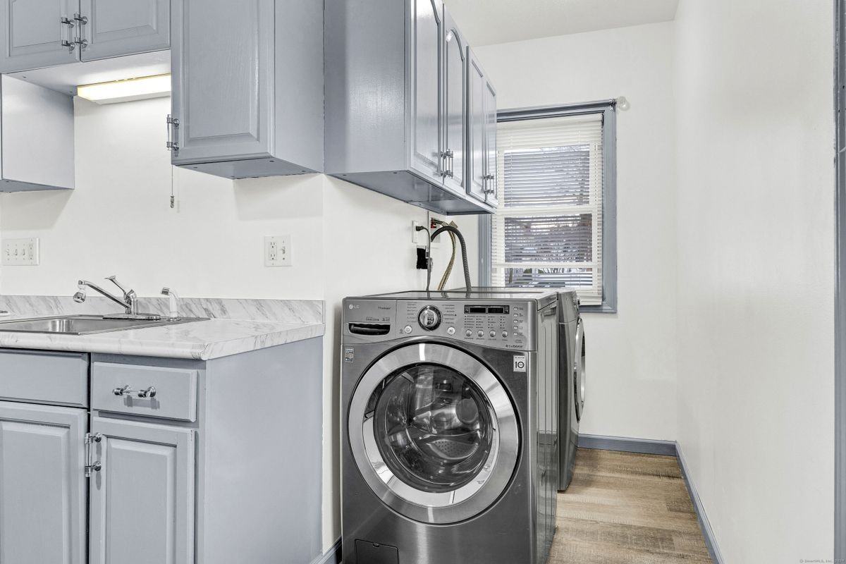 28 Hollister St ##1 - Photo 2 of 22