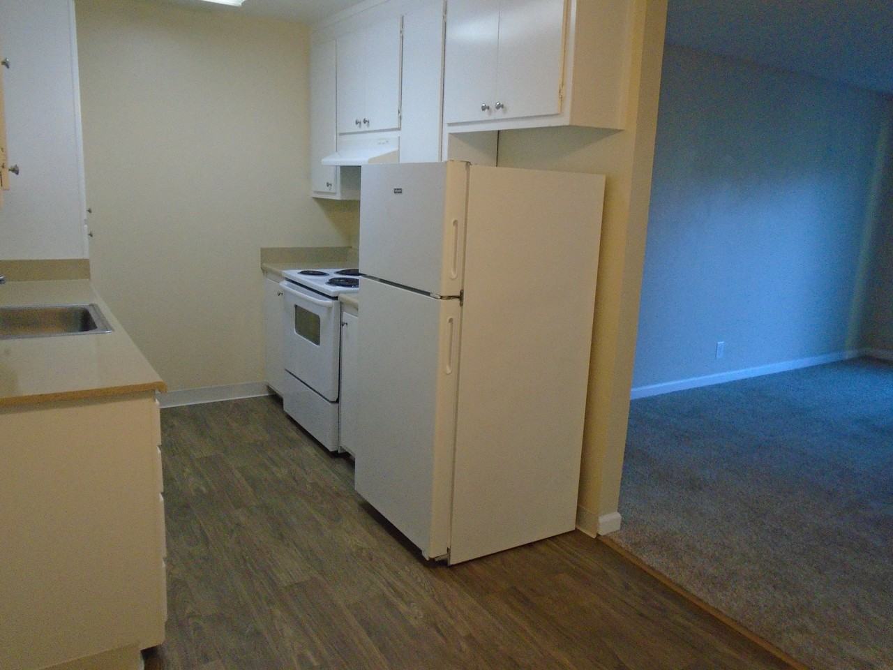 G & G Apartments - Photo 7 of 17