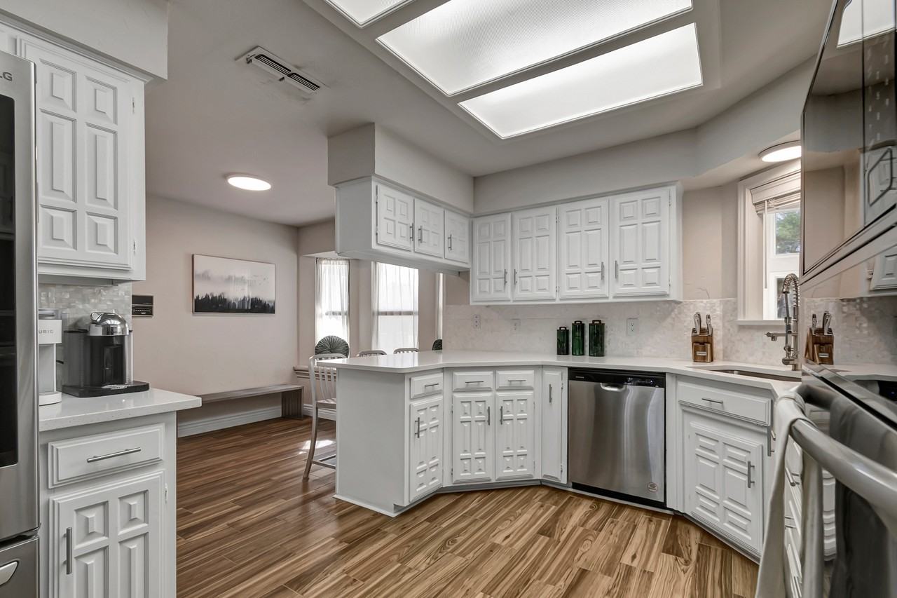 1231 Emerald Cir #NA - Photo 5 of 18