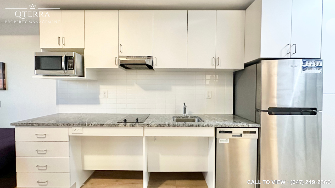 303-1800 Simcoe St N, Oshawa, Ontario L1G 0C2 - Photo 2 of 10