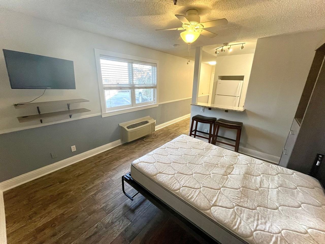 Mountain View Studios - Photo 4 of 7