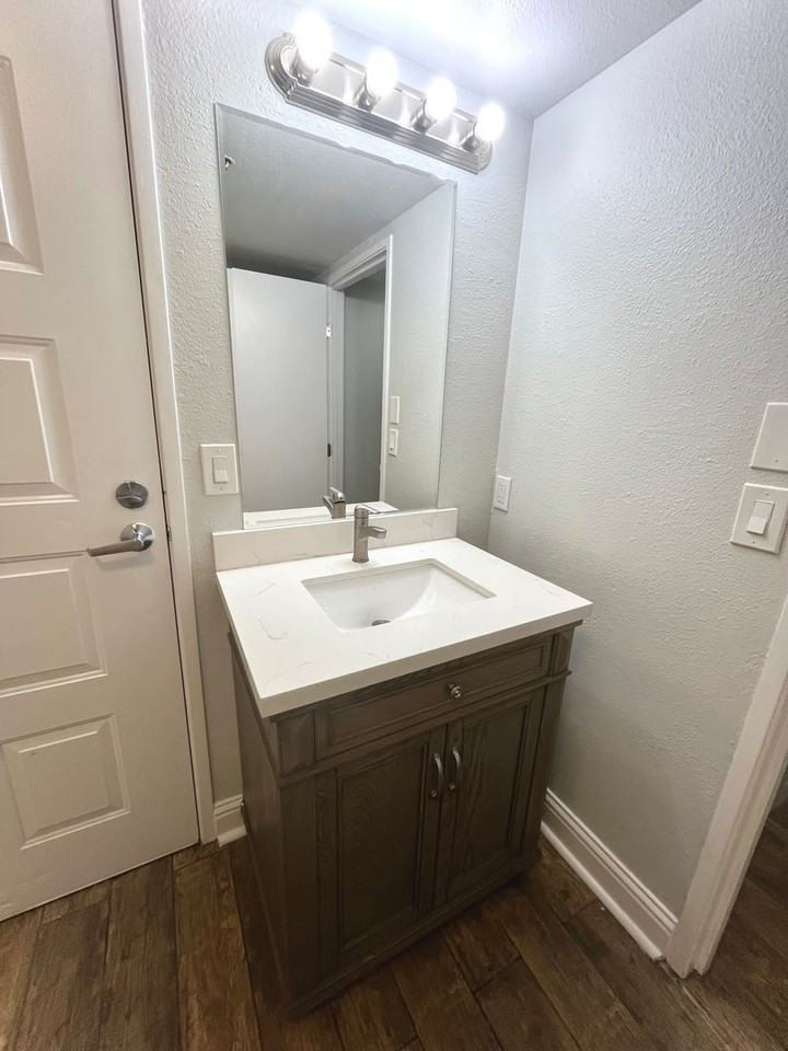 Mountain View Studios - Photo 7 of 7