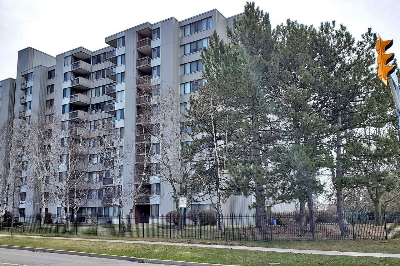 2500 Bridletowne Cir - Photo 3 of 50