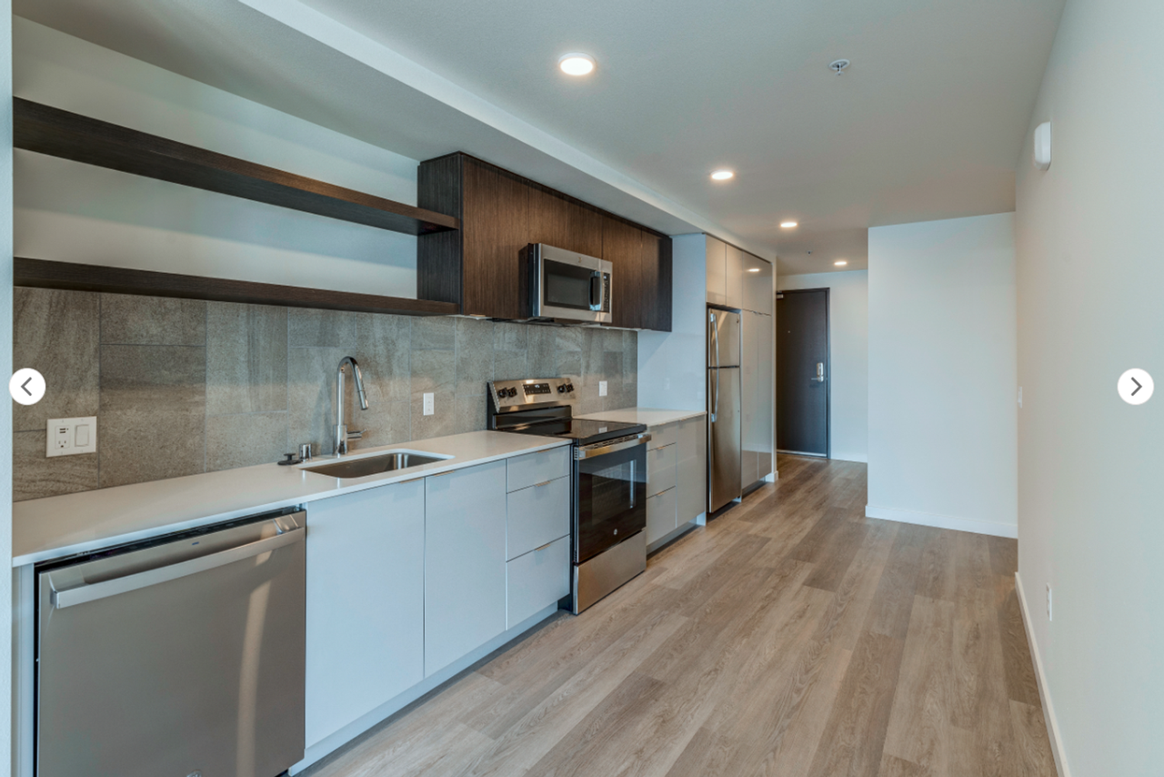 23 Broadway - Photo 2 of 8