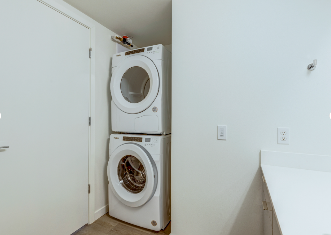 23 Broadway - Photo 6 of 8