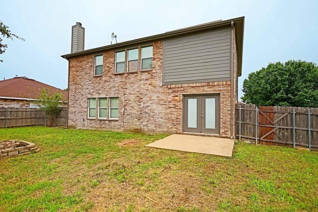 104 Jimmie Birdwell Blvd - Photo 2 of 17