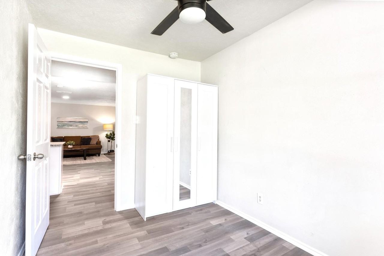 3745 N Hills Dr - Photo 6 of 18