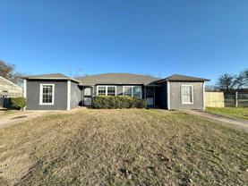 910/912 Stetson Ave - Photo 1 of 1