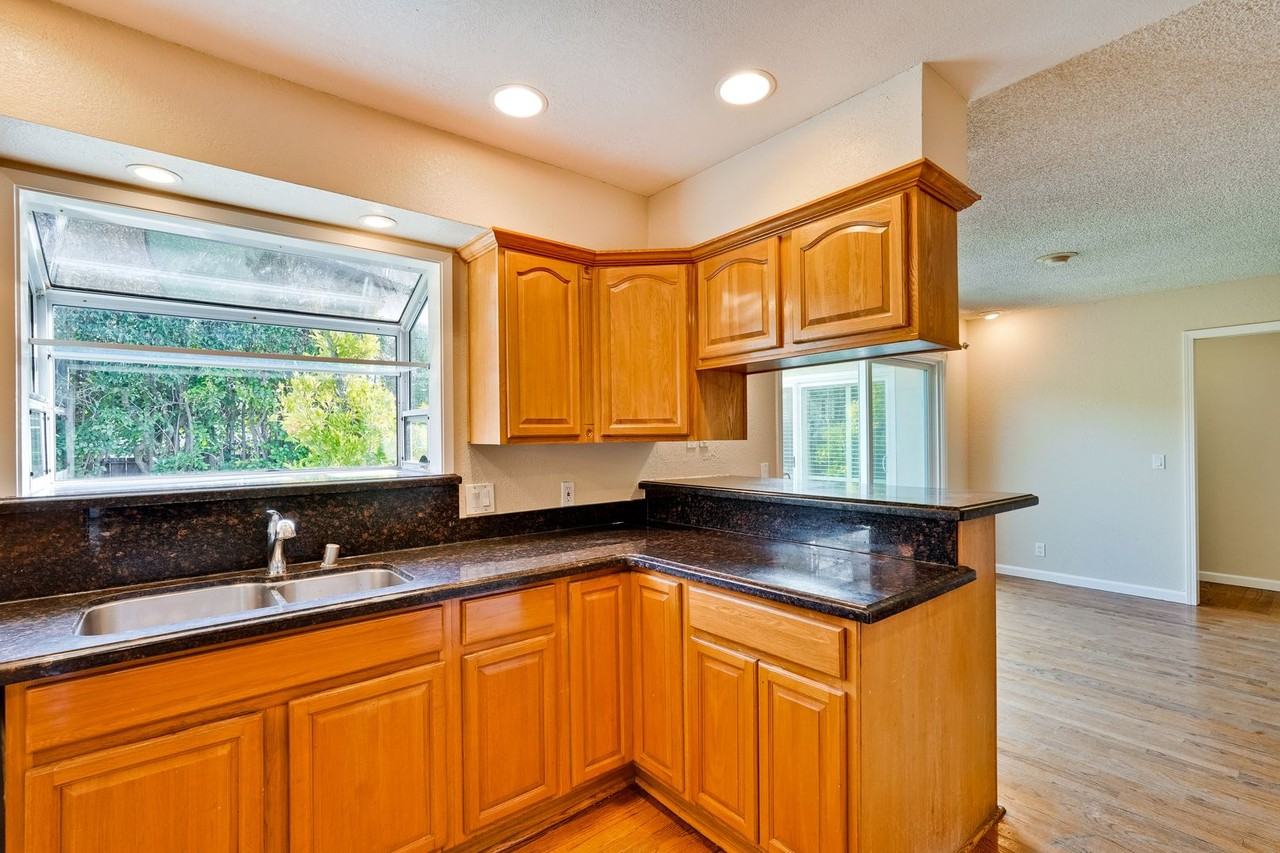 10534 Deodara Dr - Photo 6 of 18