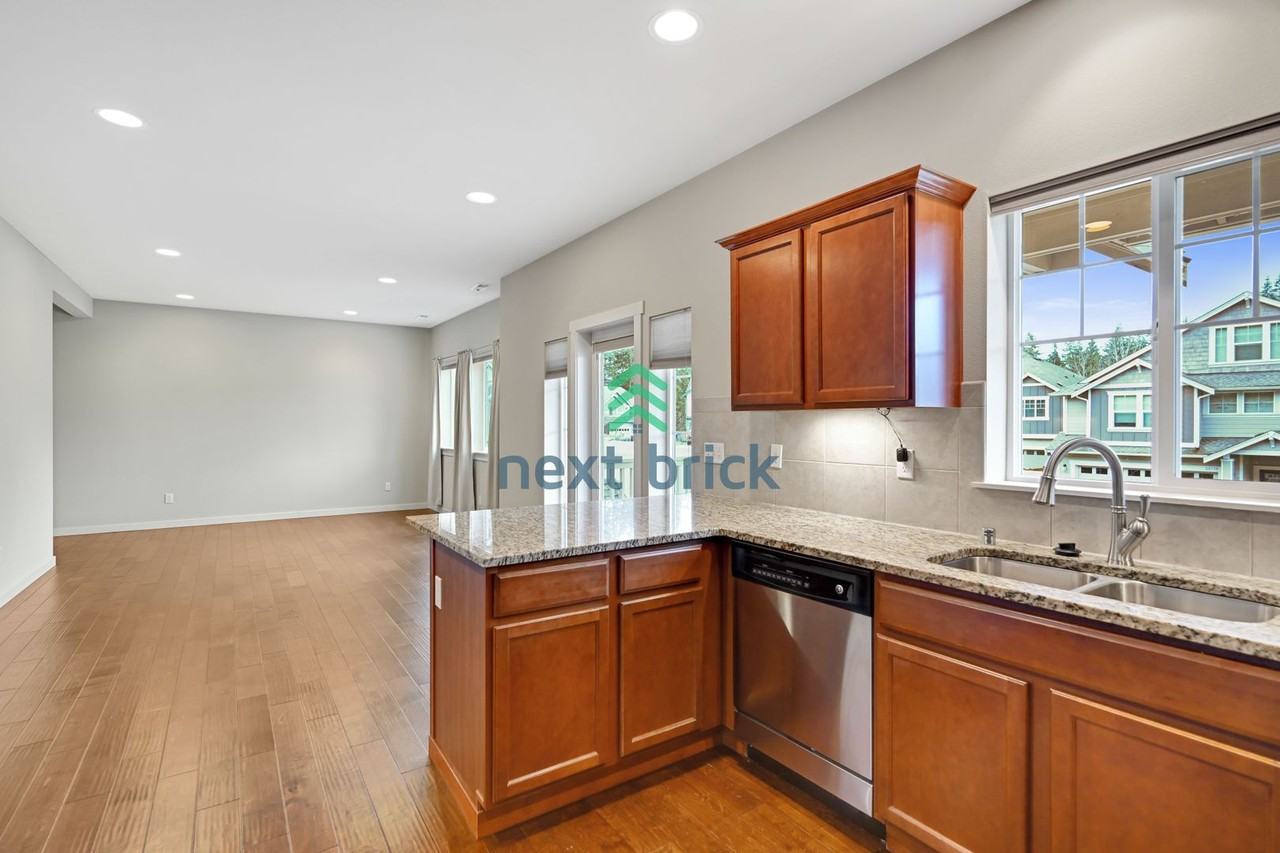 20129 13th Ave W - Photo 2 of 41