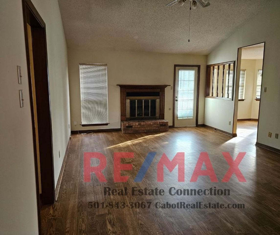 118 Tiffany Cir - Photo 3 of 14