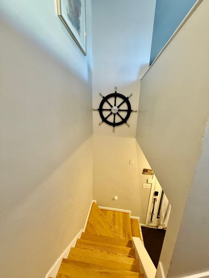 2306 Bergen Ct - Photo 3 of 29