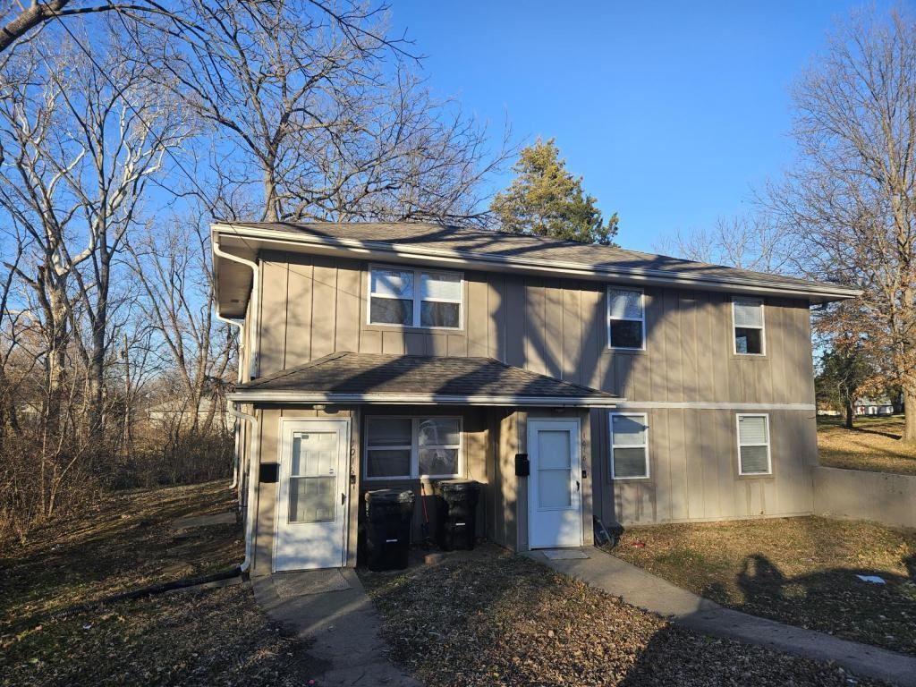 1016 E Stone St - Photo 2 of 17