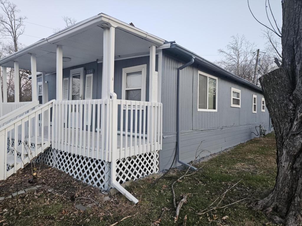 154 Helen St - Photo 3 of 21