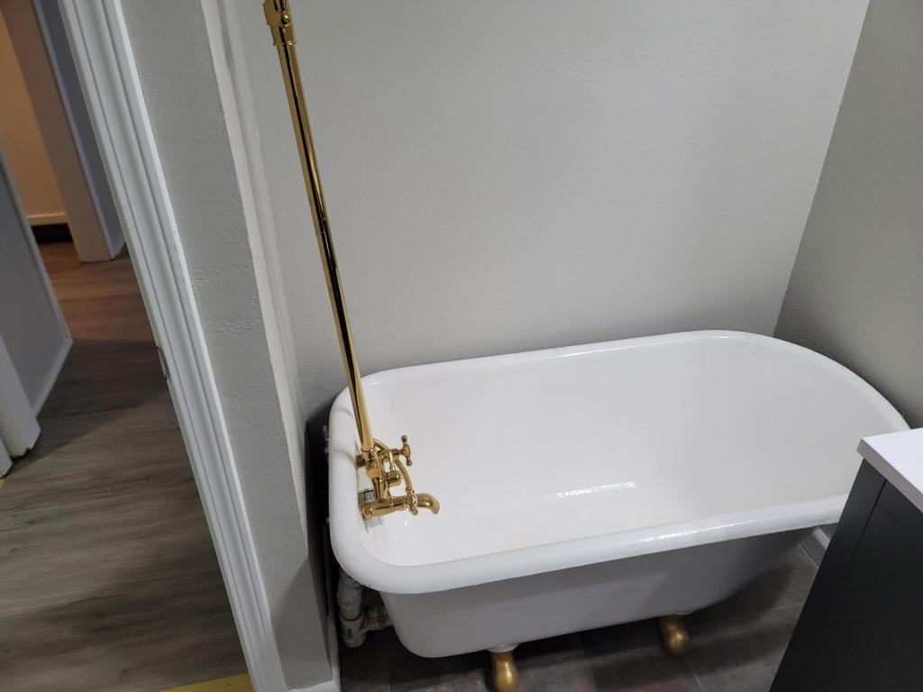 6695 Se 55th Ct - Photo 3 of 26