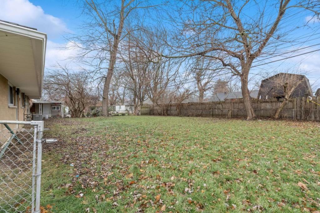 4771 Powell Rd - Photo 7 of 22