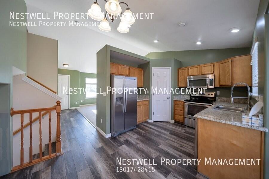 1620 E Bateman Way - Photo 2 of 29
