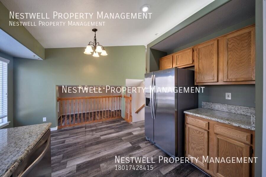 1620 E Bateman Way - Photo 3 of 29