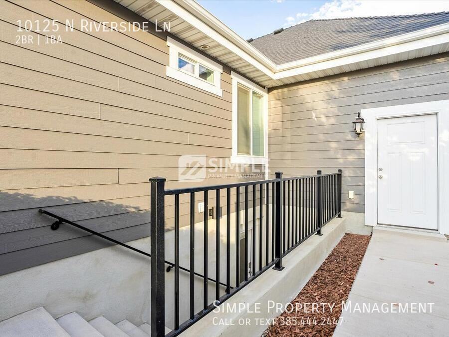 10125 N Riverside Ln - Photo 2 of 18
