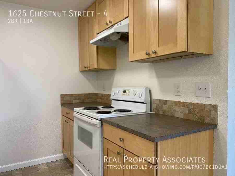 1625 Chestnut St #4 - Photo 2 of 12