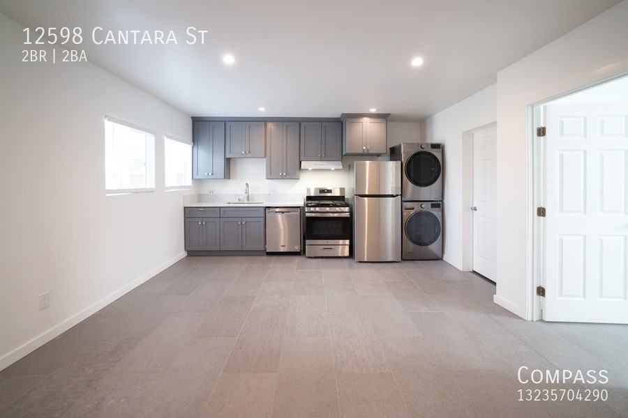 12598 Cantara St - Photo 3 of 21