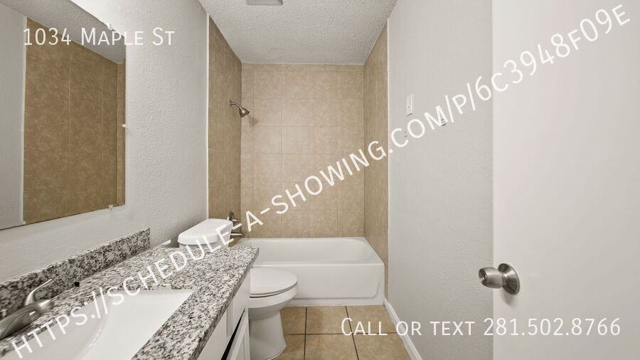 1034 Maple St - Photo 2 of 15