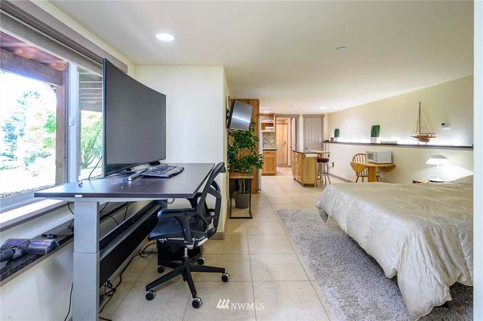 22824 104th Ave Sw - Photo 2 of 6