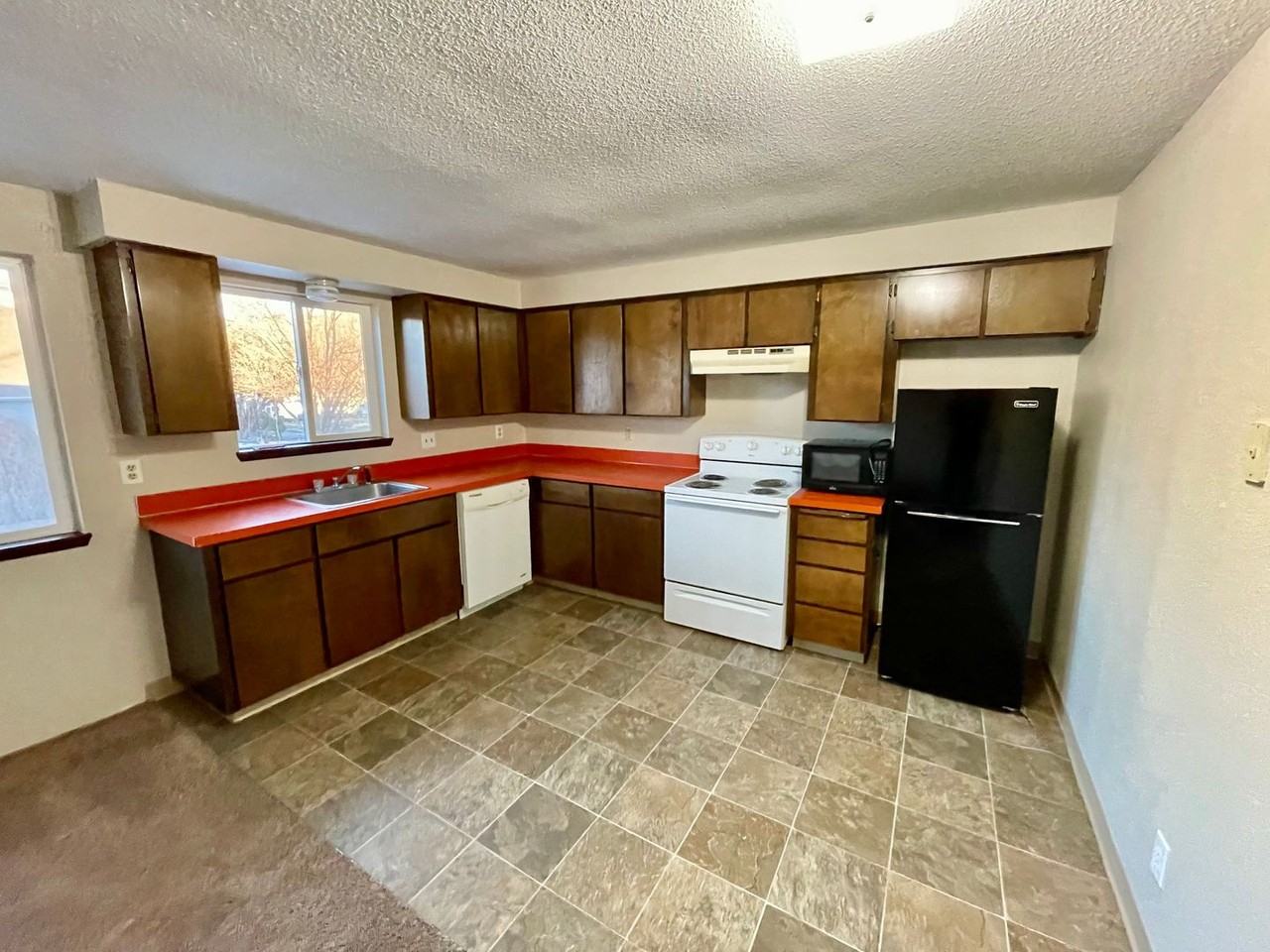 23 Southeast 10th Street #5 - Photo 3 of 7