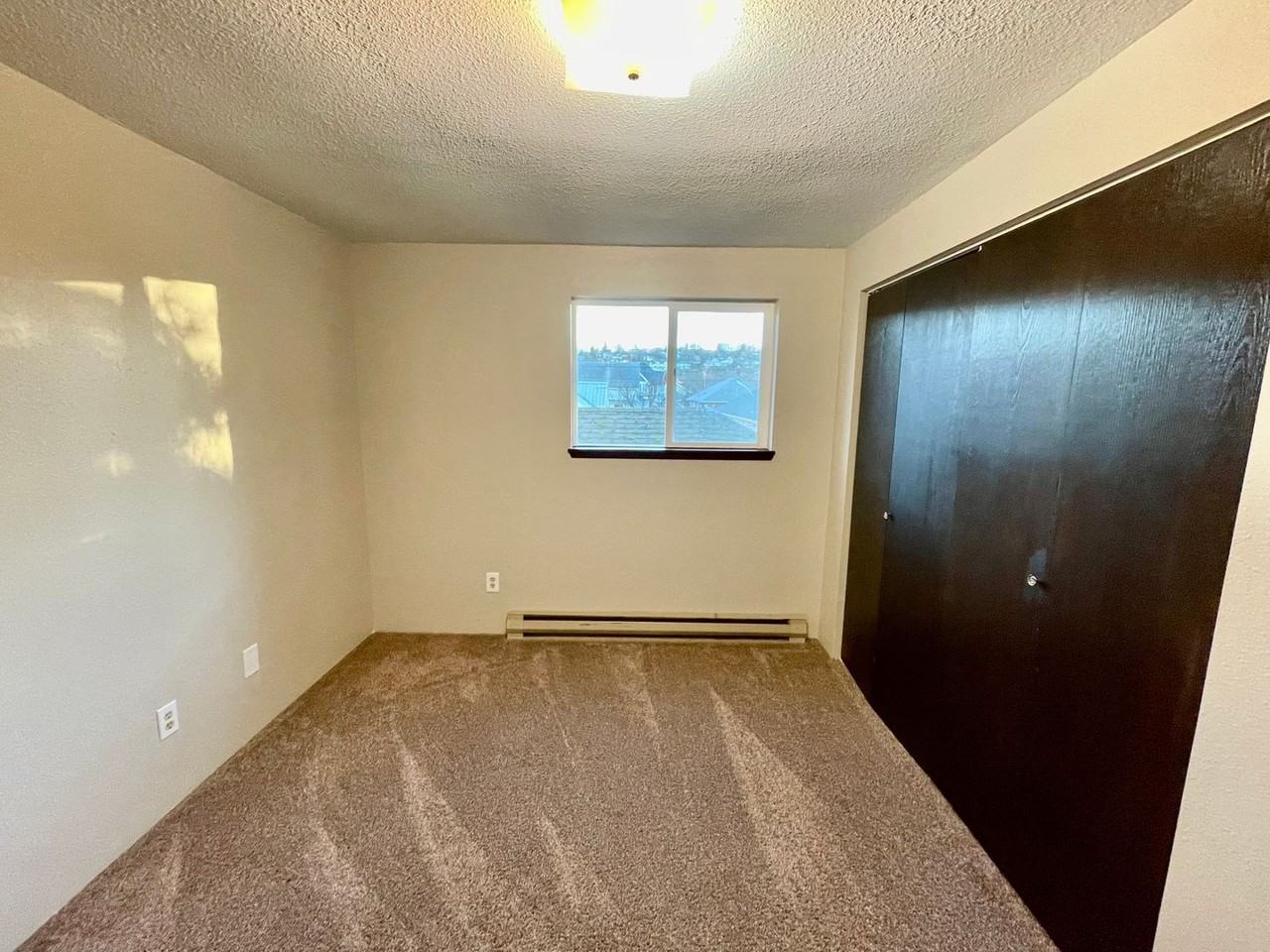 23 Southeast 10th Street #5 - Photo 6 of 7