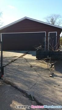 125 N Maple St - Photo 2 of 6