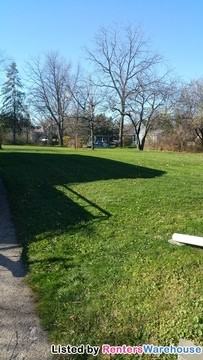 125 N Maple St - Photo 3 of 6