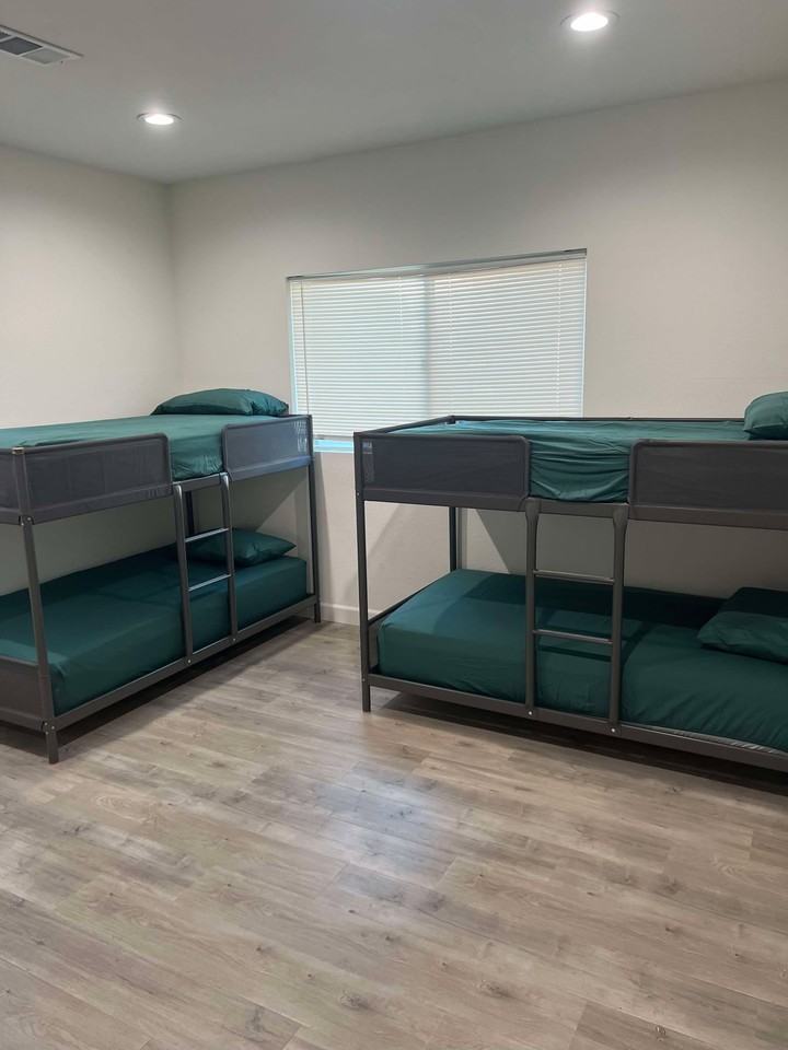 866 North Edgemont Street - Photo 7 of 21