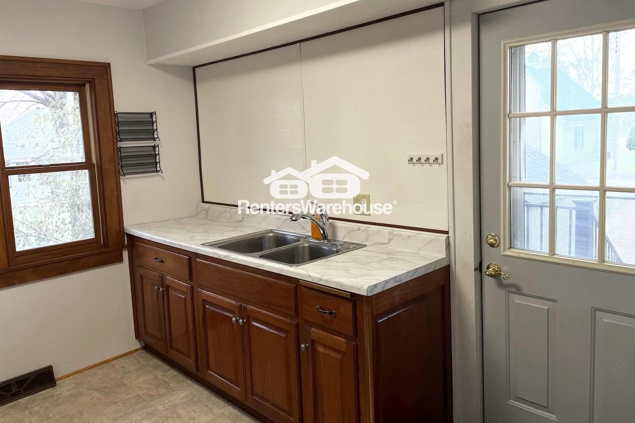 230 3rd Ave - Photo 3 of 13