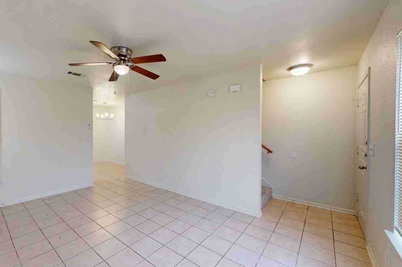 2813 Cantabrian Dr - Photo 3 of 19