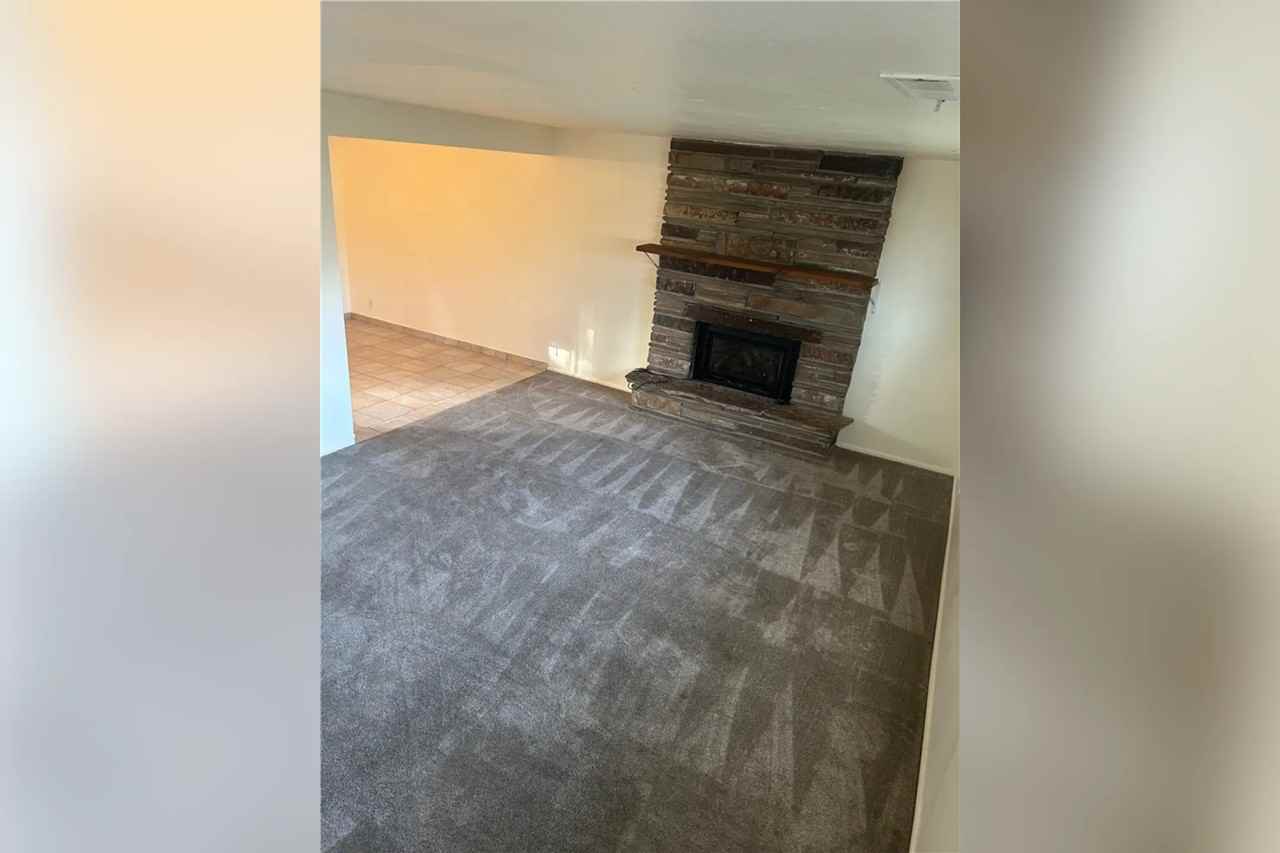 941 N 60 E - Photo 3 of 19