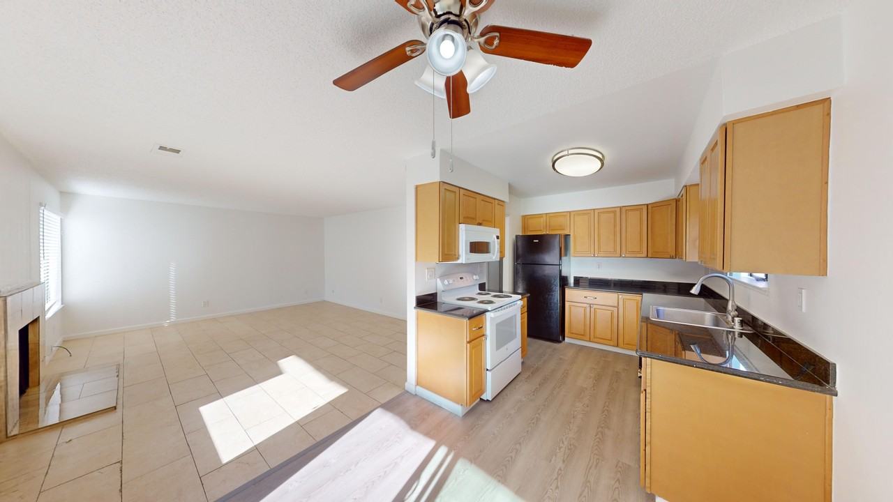 33 Clay Ct #33 - Photo 2 of 33