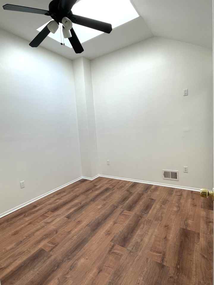 27 Stage Lane - Photo 3 of 9