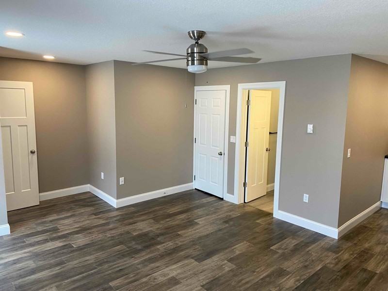 105 1/2 E South St #D - Photo 2 of 8