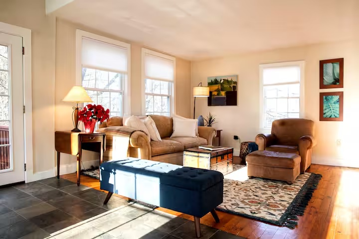 28 Bridge St - Photo 3 of 20