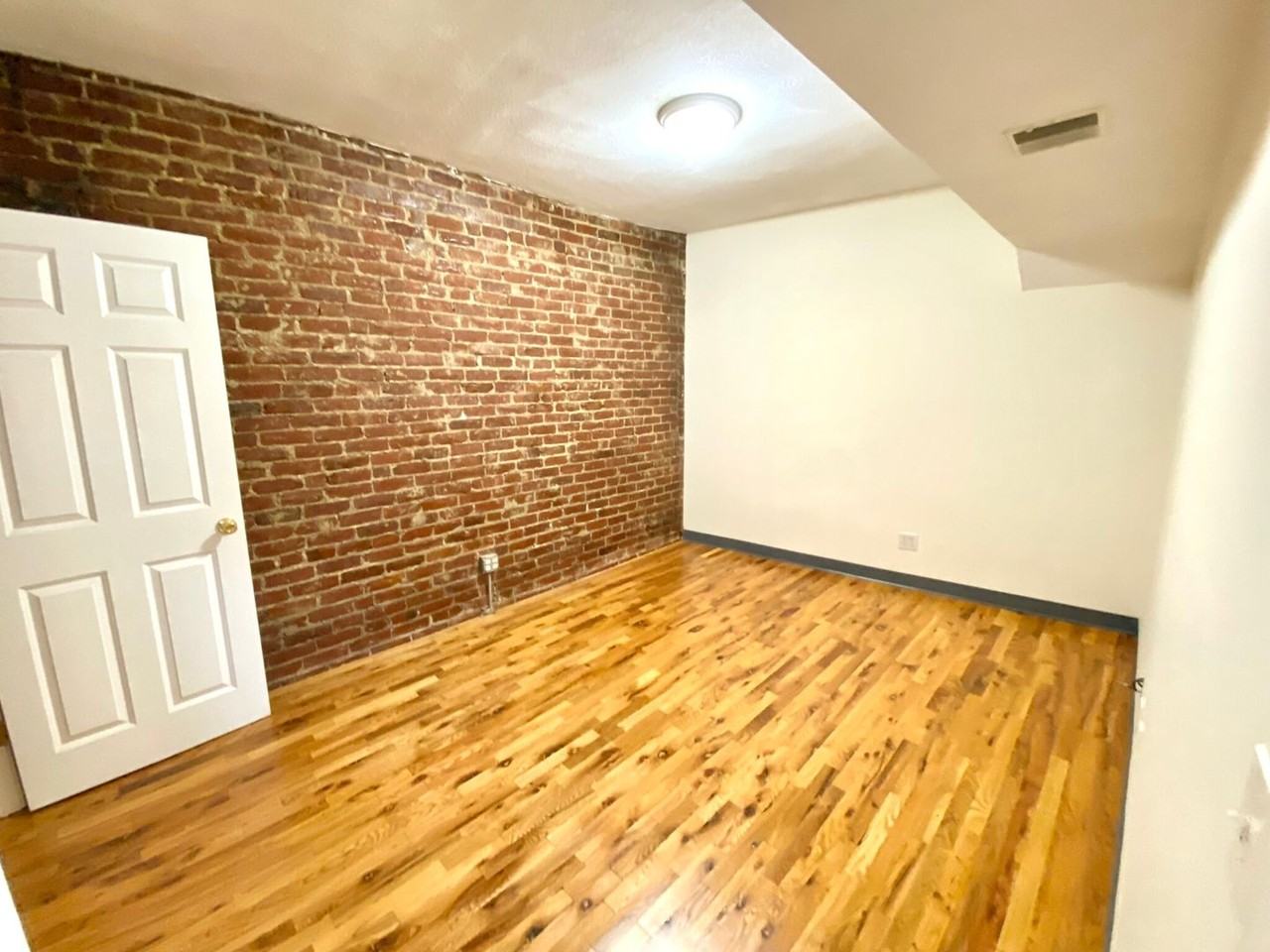840 Huntington Ave - Photo 3 of 8