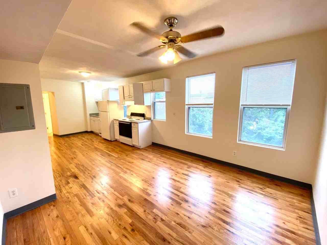 840 Huntington Ave - Photo 7 of 8