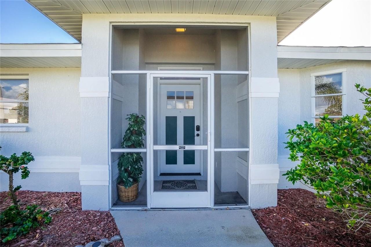 1441 Overbrook Rd - Photo 2 of 50