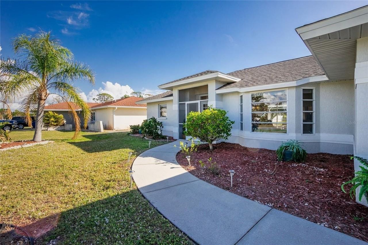 1441 Overbrook Rd - Photo 3 of 50