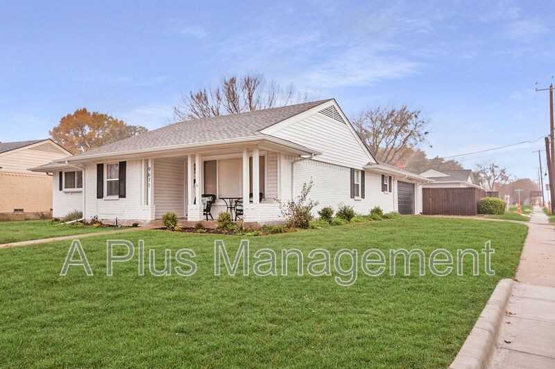 9671 Lynbrook Dr - Photo 2 of 39