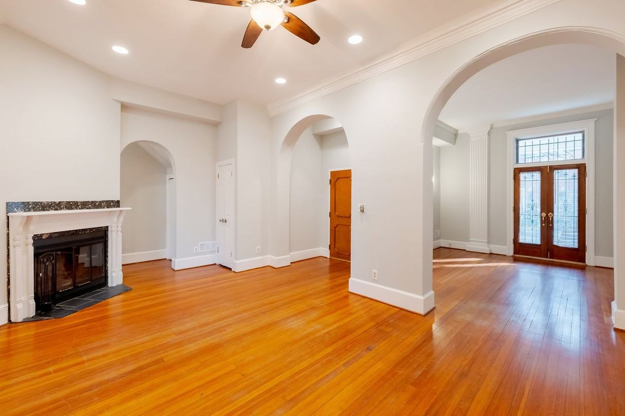 1717 Lamont St Nw #B - Photo 3 of 34